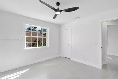 560 NE 110th Ter, Miami, FL 33161 - Photo 37