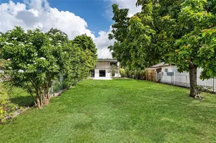 1523 NW 38th St, Miami, FL 33142 - Photo 3