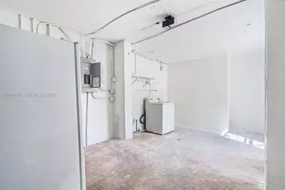 1523 NW 38th St, Miami, FL 33142 - Photo 13