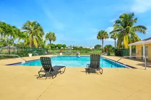 1825 W Meadows Cir W, Boynton Beach, FL 33436 - Photo 17