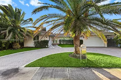 12930 Oleander Rd, North Miami, FL 33181 - Photo 3