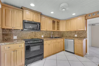 7941 SW 18th Ter, Miami, FL 33155 - Photo 19