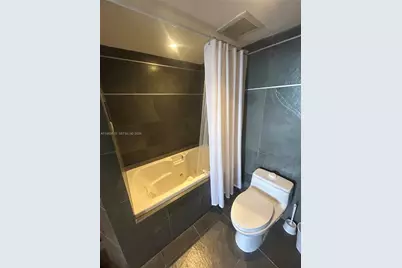 801 N Venetian Dr #802, Miami, FL 33139 - Photo 21