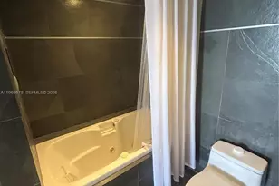 801 N Venetian Dr, Miami, FL 33139 - Photo 21