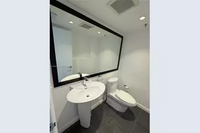 801 N Venetian Dr #802, Miami, FL 33139 - Photo 23