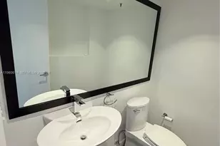 801 N Venetian Dr, Miami, FL 33139 - Photo 23