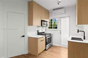 1009 Meridian Ave, Miami Beach, FL 33139 - Photo 11