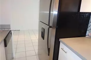 2530 NW 39th Wy, Lauderdale Lakes, FL 33311 - Photo 3