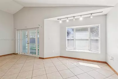 9700 SW 59th St, Cooper City, FL 33328 - Photo 11