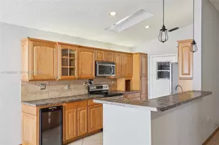 9700 SW 59th St, Cooper City, FL 33328 - Photo 13