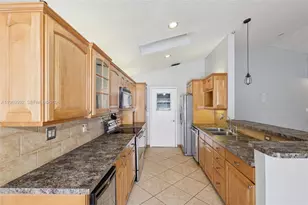 9700 SW 59th St, Cooper City, FL 33328 - Photo 15