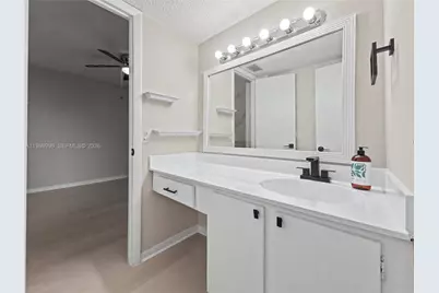 5050 NW 7th St #705, Miami, FL 33126 - Photo 17