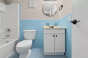 5050 NW 7th St, Miami, FL 33126 - Photo 23