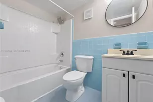 5050 NW 7th St, Miami, FL 33126 - Photo 23