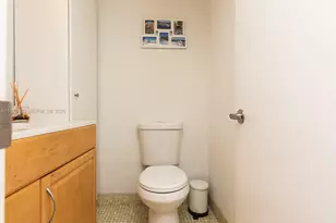 1020 Meridian Ave, Miami Beach, FL 33139 - Photo 25