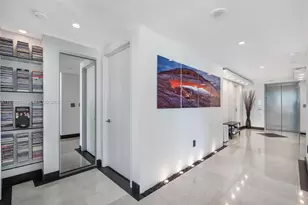 1331 Brickell Bay Dr, Miami, FL 33131 - Photo 3