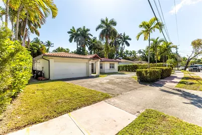 4555 Alton Rd, Miami Beach, FL 33140 - Photo 5