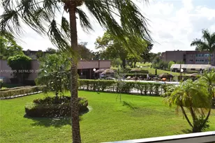 9681 Sunrise Lakes Blvd, Sunrise, FL 33322 - Photo 17