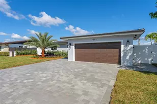 9381 SW 62nd St, Miami, FL 33173 - Photo 3