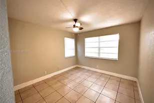 95 NE 41st St, Oakland Park, FL 33334 - Photo 21