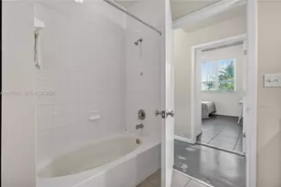 2001 Biscayne Blvd, Miami, FL 33137 - Photo 13