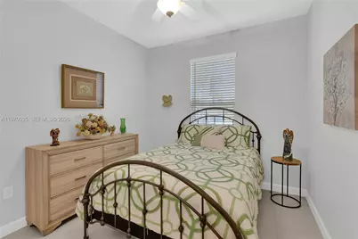548 SE Plumeria Dr, Port Saint Lucie, FL 34984 - Photo 5