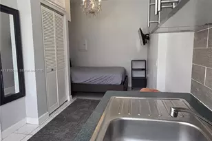 1105 NE 119th St, Biscayne Park, FL 33161 - Photo 3