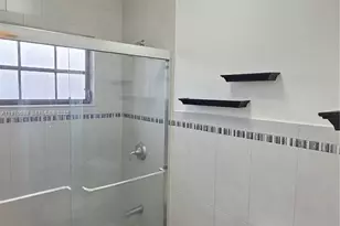 3041 NW 16th St, Miami, FL 33125 - Photo 23