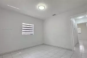 3041 NW 16th St, Miami, FL 33125 - Photo 19