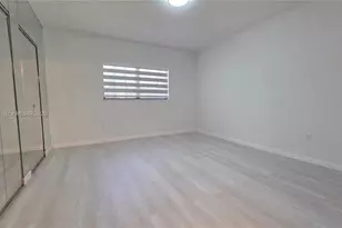 3041 NW 16th St, Miami, FL 33125 - Photo 21