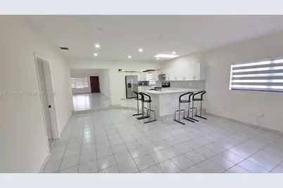 3041 NW 16th St, Miami, FL 33125 - Photo 13