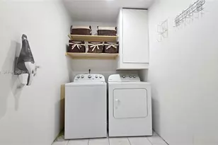 3041 NW 16th St, Miami, FL 33125 - Photo 25