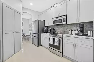 2132 NE 38th Rd, Homestead, FL 33033 - Photo 7