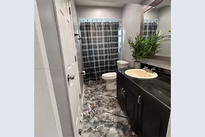 221 NE 24th St, Pompano Beach, FL 33064 - Photo 17