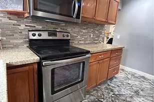 221 NE 24th St, Pompano Beach, FL 33064 - Photo 13