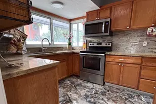 221 NE 24th St, Pompano Beach, FL 33064 - Photo 15