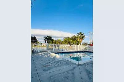 10076 NW 6th St #201, Pembroke Pines, FL 33024 - Photo 9