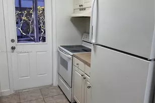 105 NE 12th Ave, Hallandale Beach, FL 33009 - Photo 9
