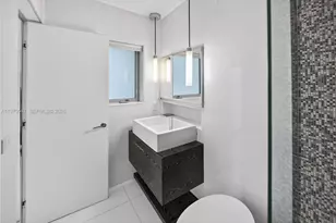 1000 N Shore Dr, Miami Beach, FL 33141 - Photo 37