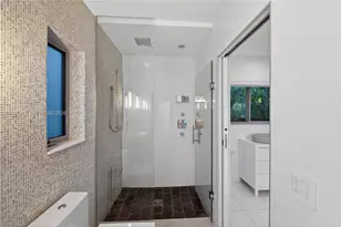 1000 N Shore Dr, Miami Beach, FL 33141 - Photo 53