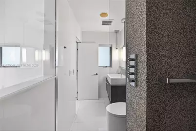 1000 N Shore Dr #0, Miami Beach, FL 33141 - Photo 39