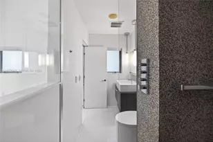 1000 N Shore Dr, Miami Beach, FL 33141 - Photo 39