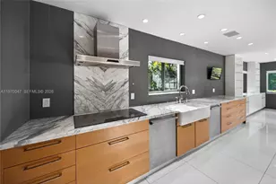 1000 N Shore Dr, Miami Beach, FL 33141 - Photo 19