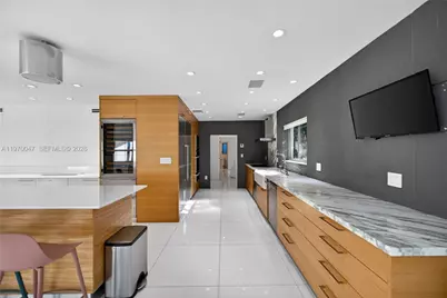 1000 N Shore Dr #0, Miami Beach, FL 33141 - Photo 5