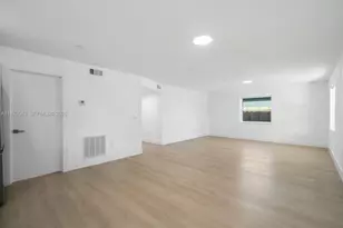 2241 Hope St, Hollywood, FL 33020 - Photo 9