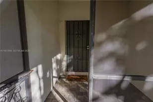 8931 N New River Canal Rd, Plantation, FL 33324 - Photo 9