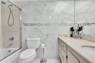 301 174th St, Sunny Isles Beach, FL 33160 - Photo 5