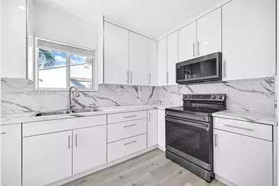 876 NE 81st St, Miami, FL 33138 - Photo 21