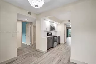 12750 SW 4th Ct, Pembroke Pines, FL 33027 - Photo 3