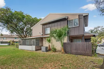 1343 Sussex Dr, North Lauderdale, FL 33068 - Photo 37